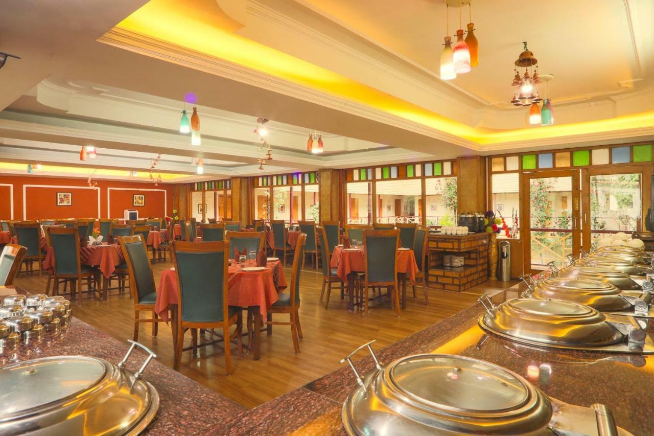 Snow Valley Resorts & Spa Manali Bagian luar foto